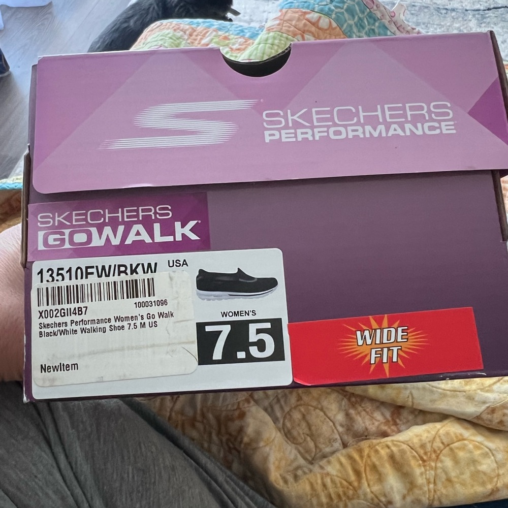 Skechers Black and White Women's Slip-On Sneakers - Picture 4 of 4
